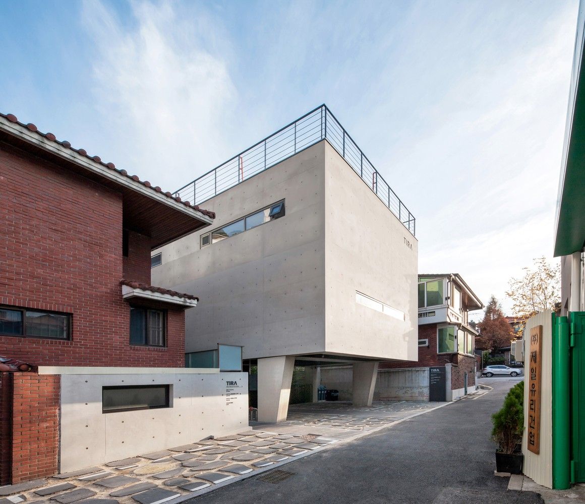 HBA-rchitectsԼĴ TIRA Office Building