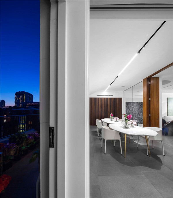 news-binxueluwang-06.jpg 冰雪女王的住处设计——看着就冷 | 设计赏析