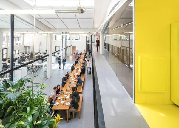 news-changkuhemei-05.jpg 大仓库做办公室,装修的很美 | 设计赏析