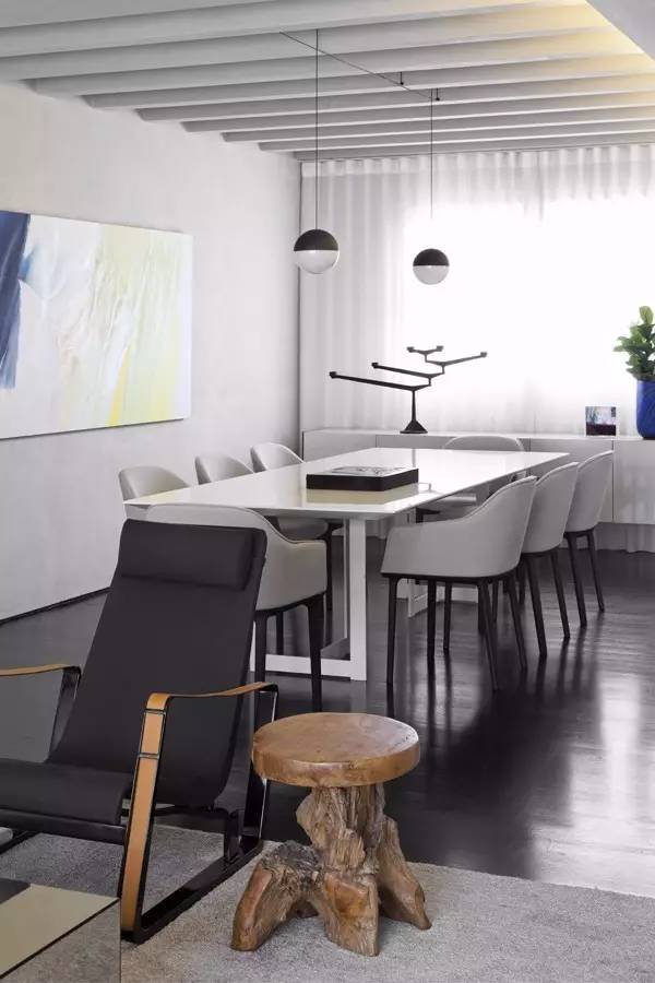 news-gaojihei-07.jpg 这样设计才是真正的高级灰! | 设计赏析