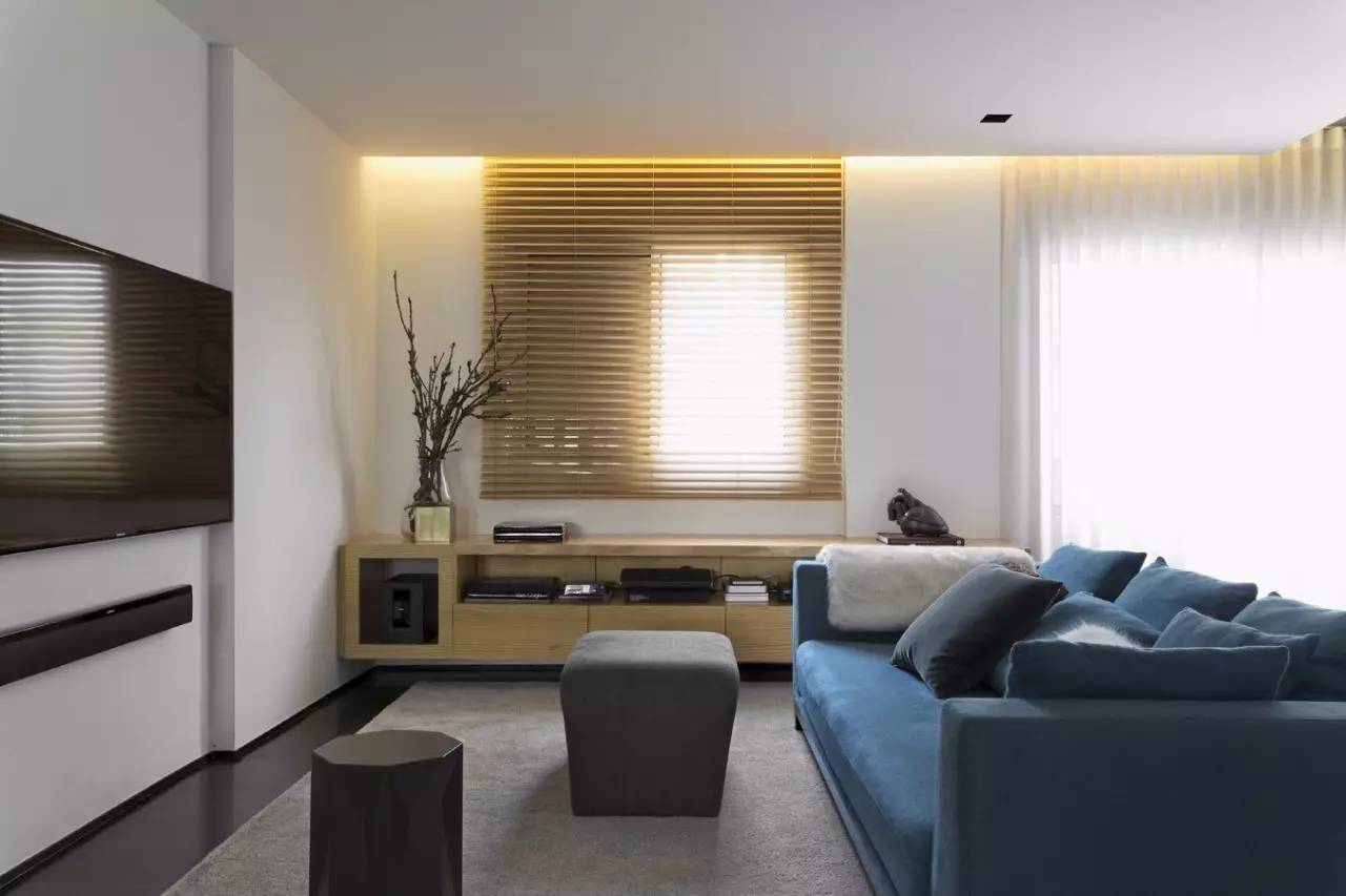 news-gaojihei-14.jpg 这样设计才是真正的高级灰! | 设计赏析