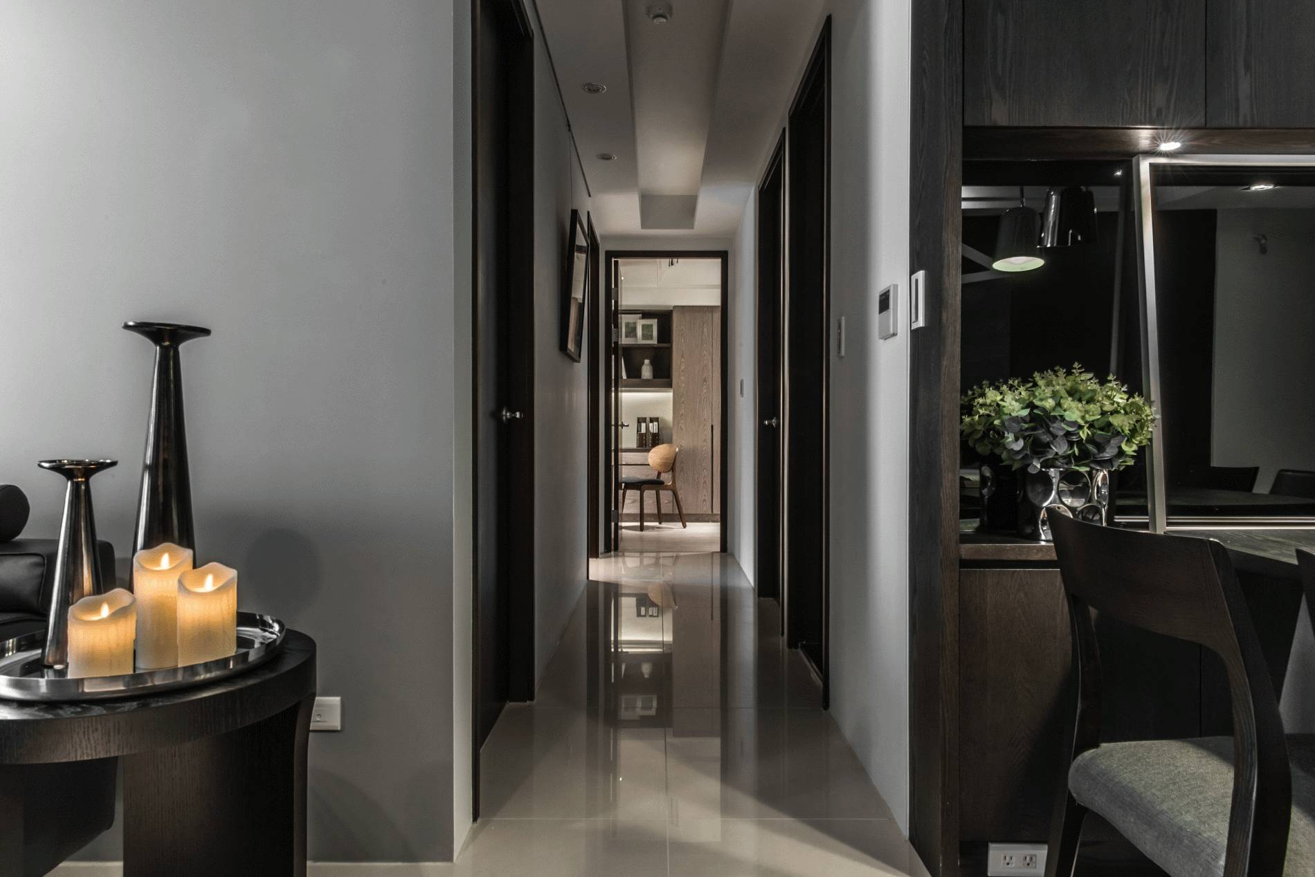 news-gaojiheishiji-11.jpg 高级黑现代住宅设计 | 设计赏析
