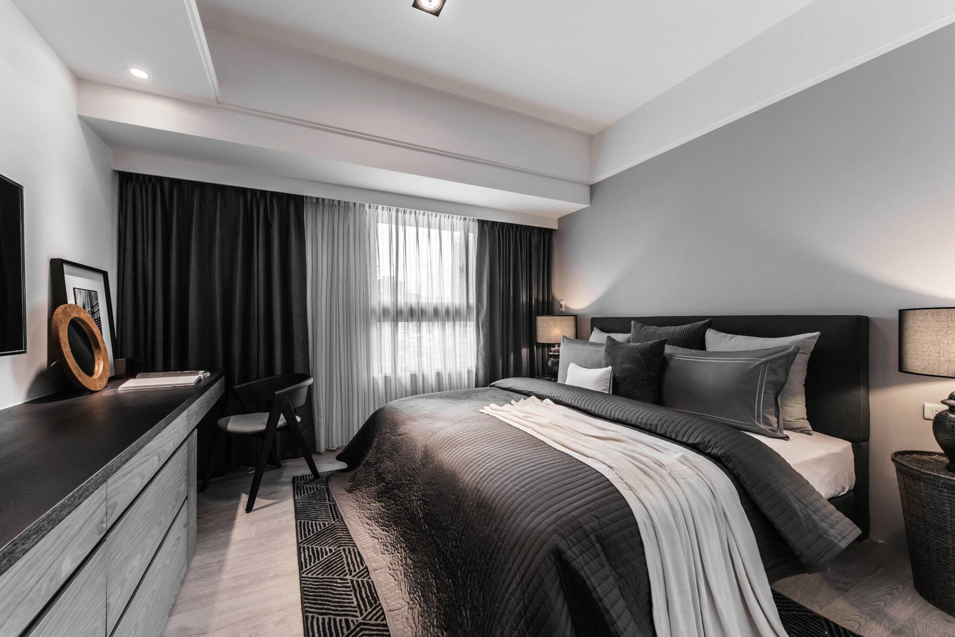 news-gaojiheishiji-12.jpg 高级黑现代住宅设计 | 设计赏析