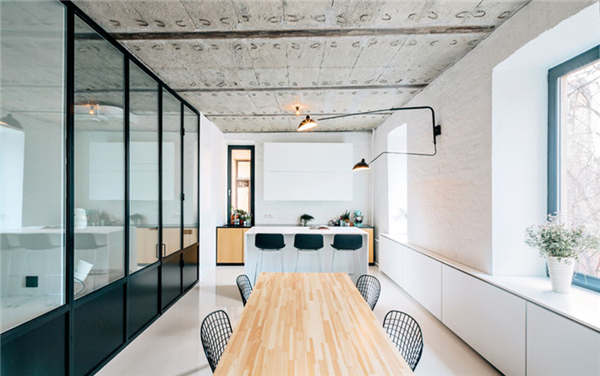 news-heibeiduibi-01.jpg 黑白分明——强烈对比 | 设计赏析