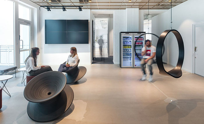 news-hongliu-02.jpg 红牛,很牛的样子 | 设计赏析