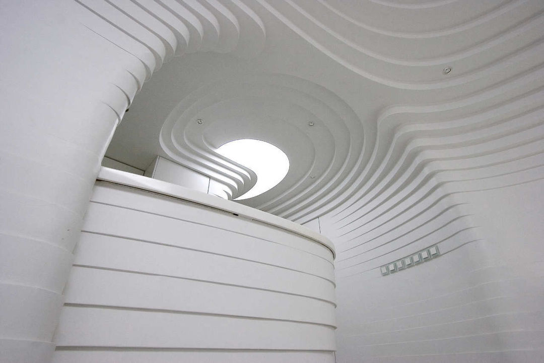 news-shenqijianzhu-04.jpg 没有一处直线的神奇建筑 | 设计赏析