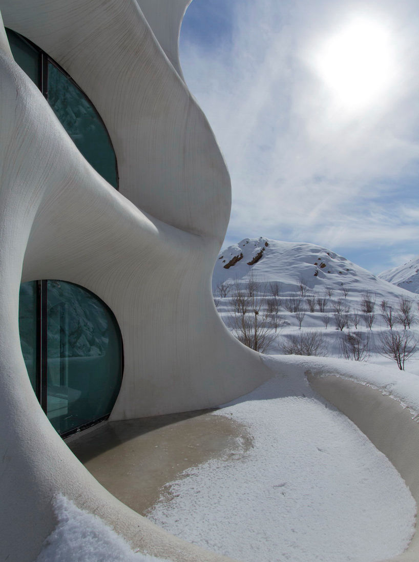 news-shenqijianzhu-06.jpg 没有一处直线的神奇建筑 | 设计赏析