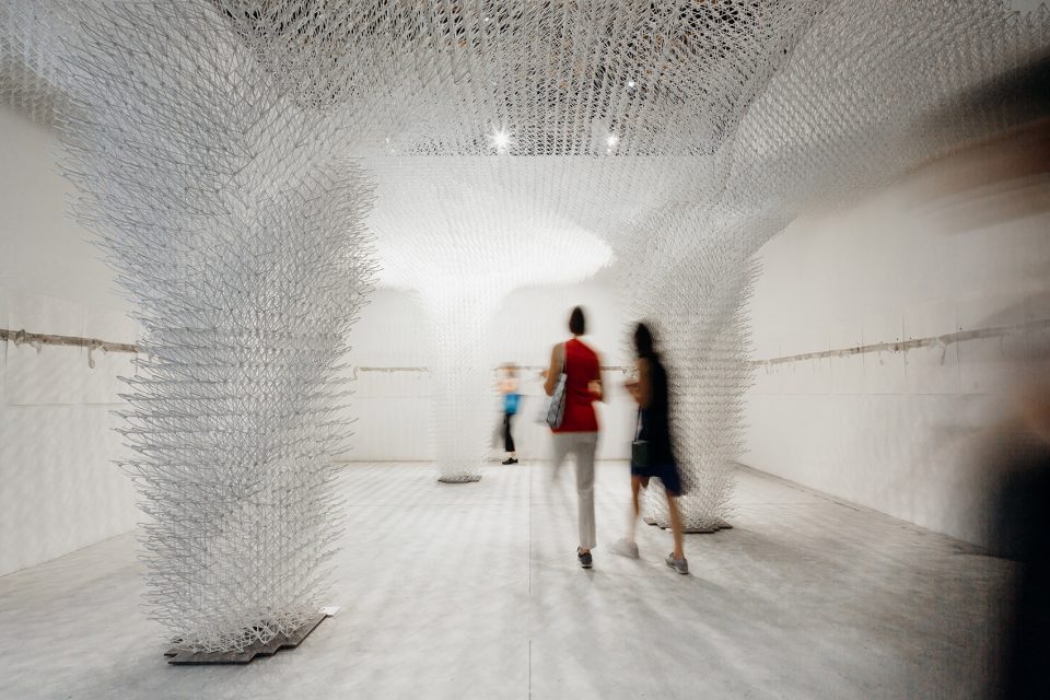 news-yunlang-06.jpg 云廊”用十万多个元件将人与自然界变化的关系跃然纸上 | 设计赏析