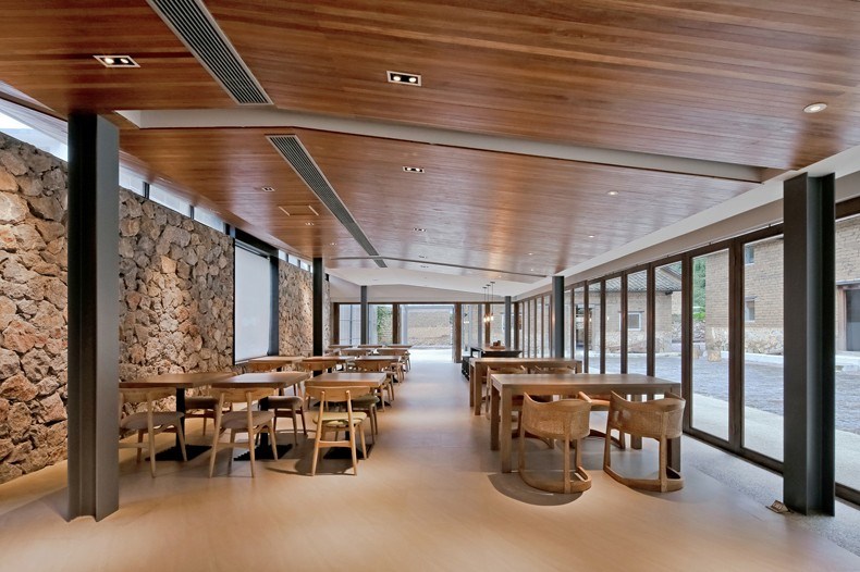 news-yunlujiudian-05.jpg 原生态酒店设计长山中的豪华别墅 | 设计赏析