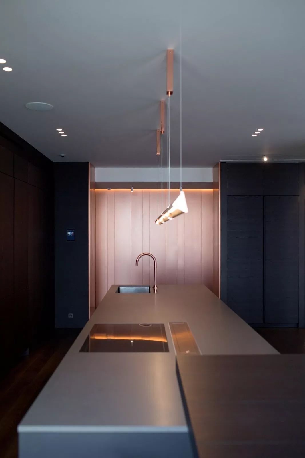 news-gaojihei-04.jpg 风尚高级灰,越品越有味! | 设计赏析