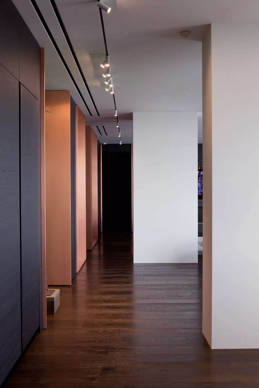 news-gaojihei-06.jpg 风尚高级灰,越品越有味! | 设计赏析