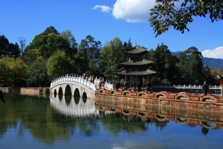 news-xielu-01.jpg 仙女般的活法欣赏 | 设计赏析