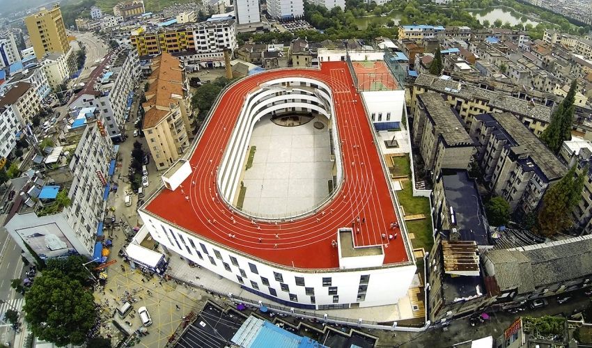 把操场搬上屋顶!浙江天台第二小学首建空中跑道 | 设计赏析