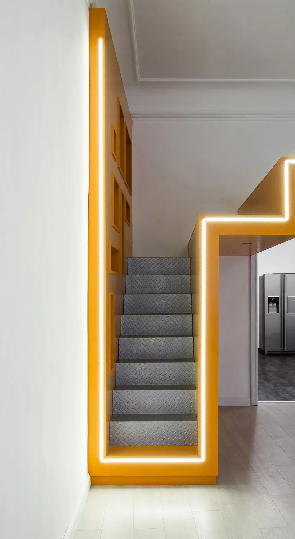 简约 LOFT,灯带这样设计太有创意了! | 设计赏析