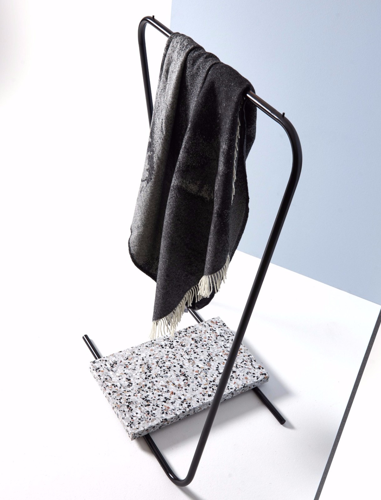 【Gregory Buntain设计】大理石丨黄铜丨水磨石打造的创意家具。 | 创意家具