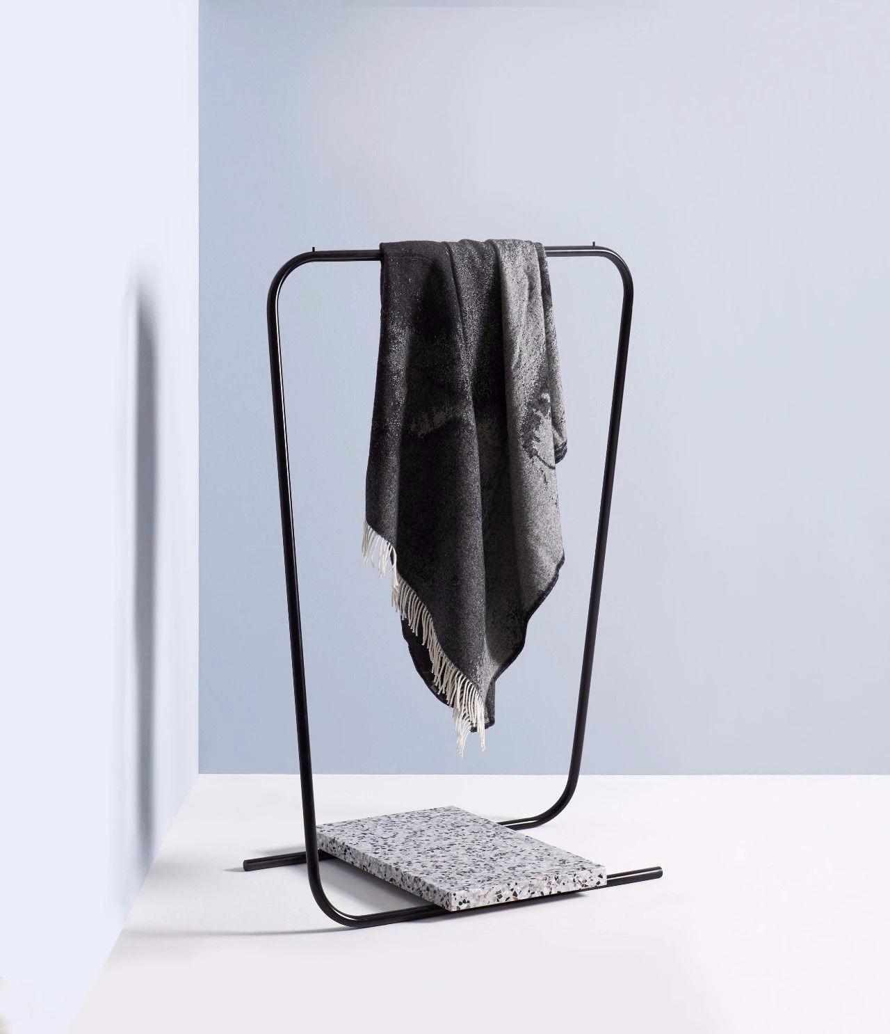 【Gregory Buntain设计】大理石丨黄铜丨水磨石打造的创意家具。 | 创意家具